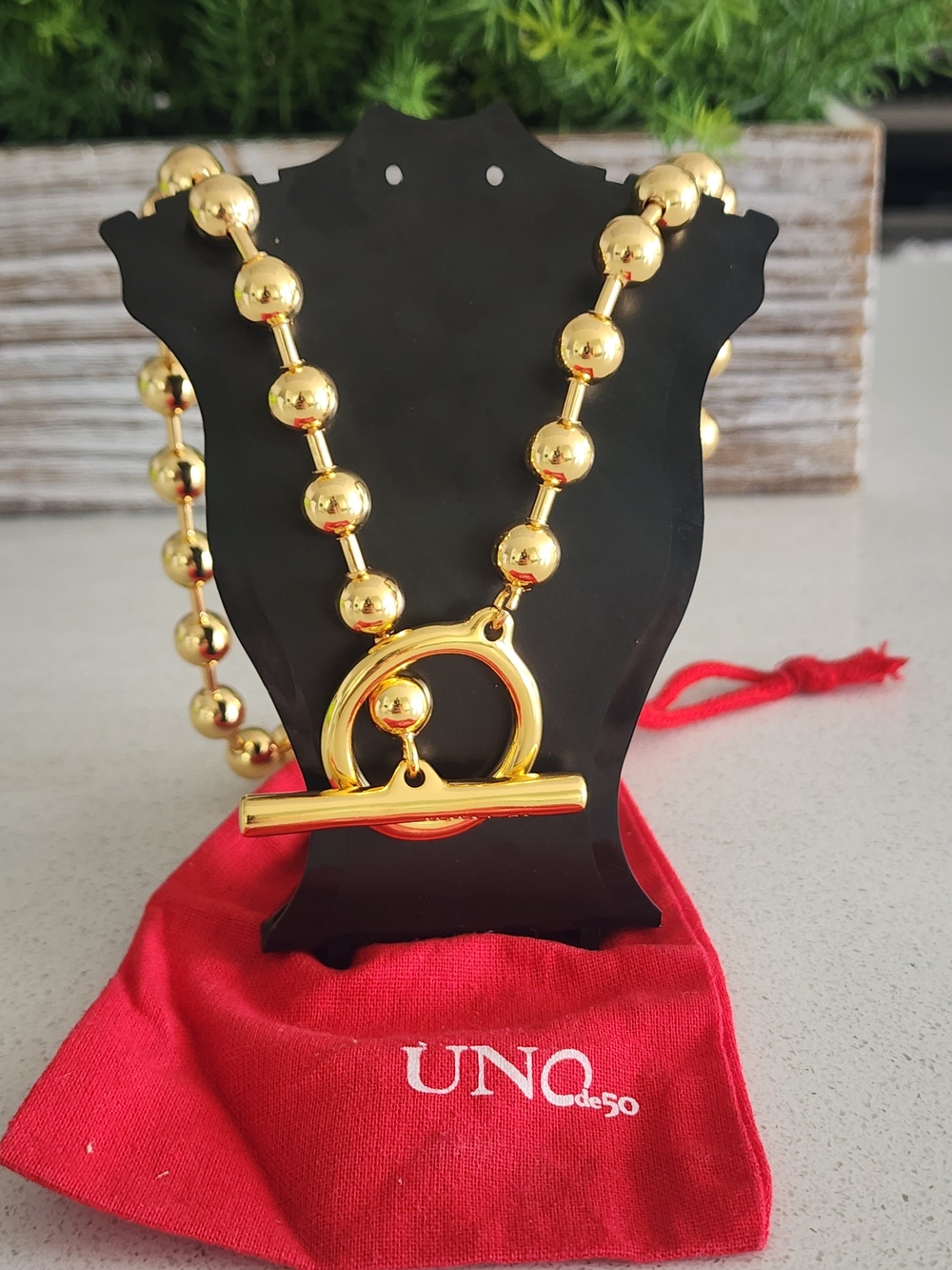 UNO de 50 Gold Beaded Toggle Necklace